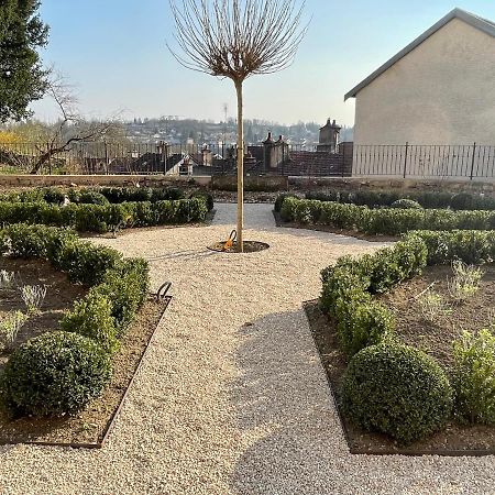 네프샤토 L'Orangerie B&B 외부 사진