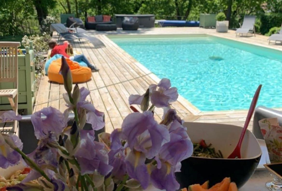 네프샤토 L'Orangerie B&B 외부 사진
