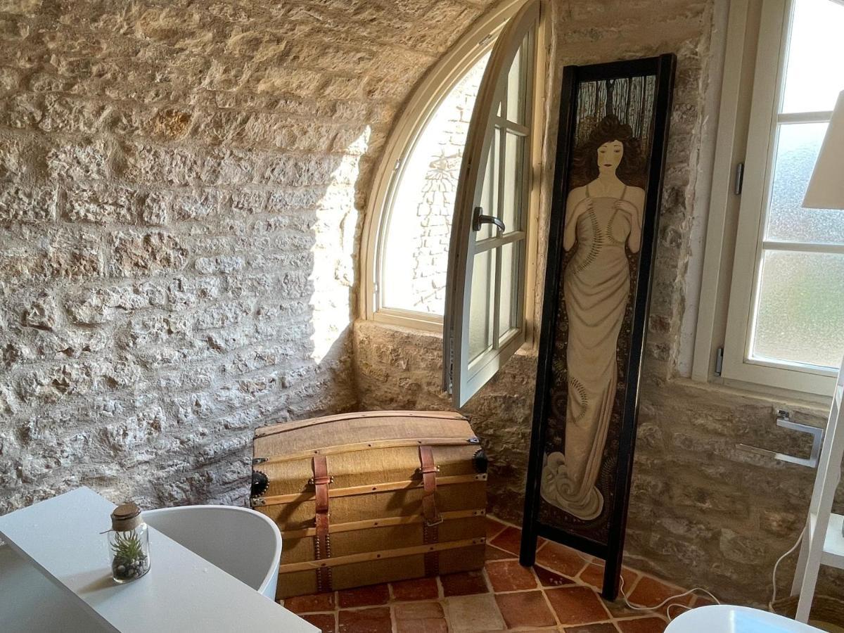 네프샤토 L'Orangerie B&B 외부 사진